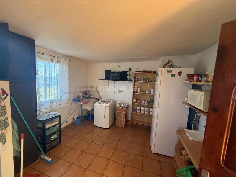 Foto b52cee9c-c57d-4ae0-b35e-6dda7e4a9809. Casa amb aparcament a San Juan de la Rambla