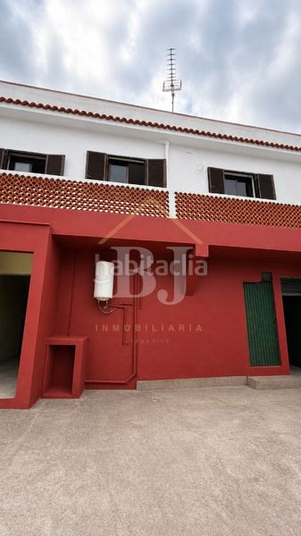 Foto 04c87ca5-ec98-4bd7-992f-87eaa92dd438. Casa amb aparcament a Silos (Los)