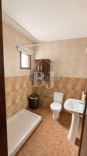 Foto 5bda001e-b918-4153-88df-412b8dc39cfe. Casa amb aparcament a Silos (Los)