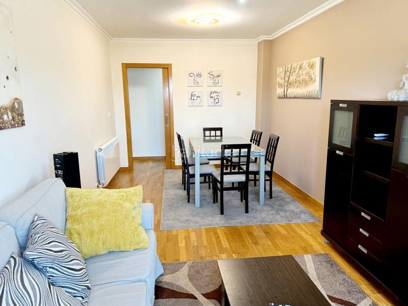 Foto 6c38b46a-67de-4950-96bb-c8d5e903276e. Rent flat in avenida porteliña 7c in Poio