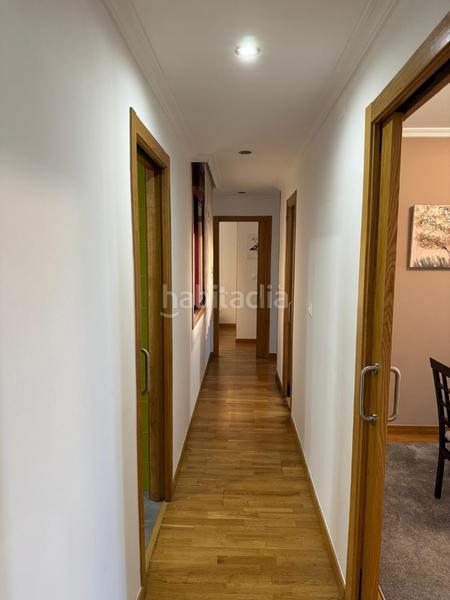 Foto 831f94c6-9aa6-4c1d-871f-b619bbbc1670. Rent flat in avenida porteliña 7c in Poio