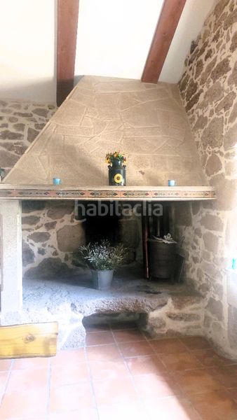 Foto bbcf1151-7ed6-4c04-b9f0-532c6d2b2033. Masia amb aparcament a Barro