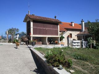Mas à Centro - Echegaray. 2 casas de piedra con terreno y jardín esthersartal.com