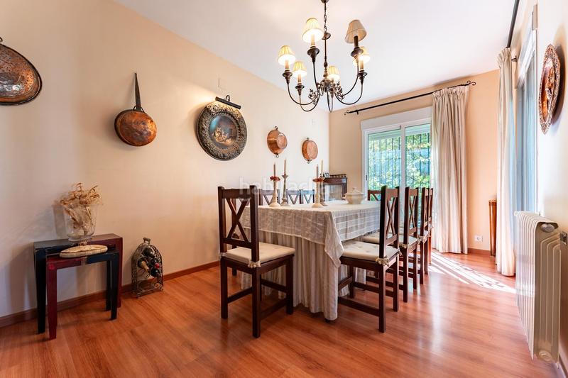 Foto 23efe84e-809e-40d9-97e7-0636f0facc79. Chalet mit heizung parking pool in Rute