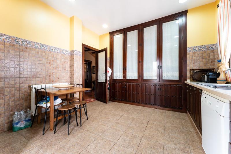 Foto 5d26aded-d5d2-42cc-8438-8c2453b488a0. Chalet mit heizung parking pool in Rute