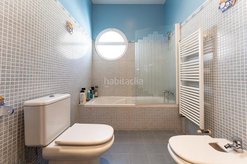 Foto 96379961-1ca2-41fa-aa20-397736c50303. Chalet mit heizung parking pool in Rute