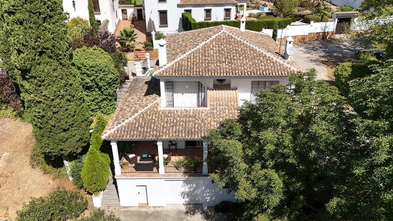 Foto dea087aa-f953-4cdf-96b1-ba380904dffc. Chalet mit heizung parking pool in Rute