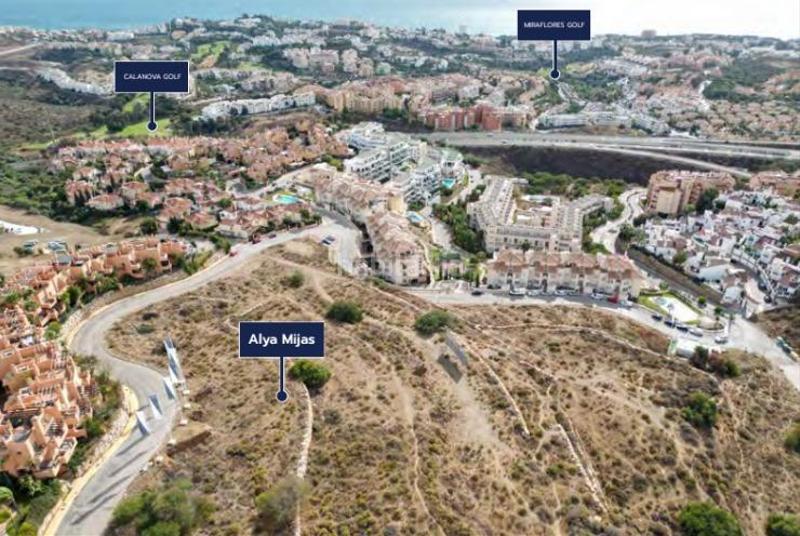 Foto d0bc7784-357a-4539-9e8f-bd8ac7b2e5f2. Casa adossada amb calefacció piscina a El Faro de Calaburra - Chaparral Mijas