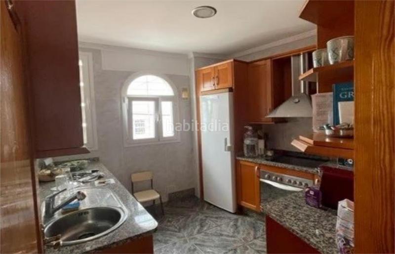 Foto 46b1b3e5-ab45-49e2-aa8d-002f61a46b7f. Edificio todo en uno disfruta vistas, comodidad y potencial de inversión en este edificio único en Salobreña