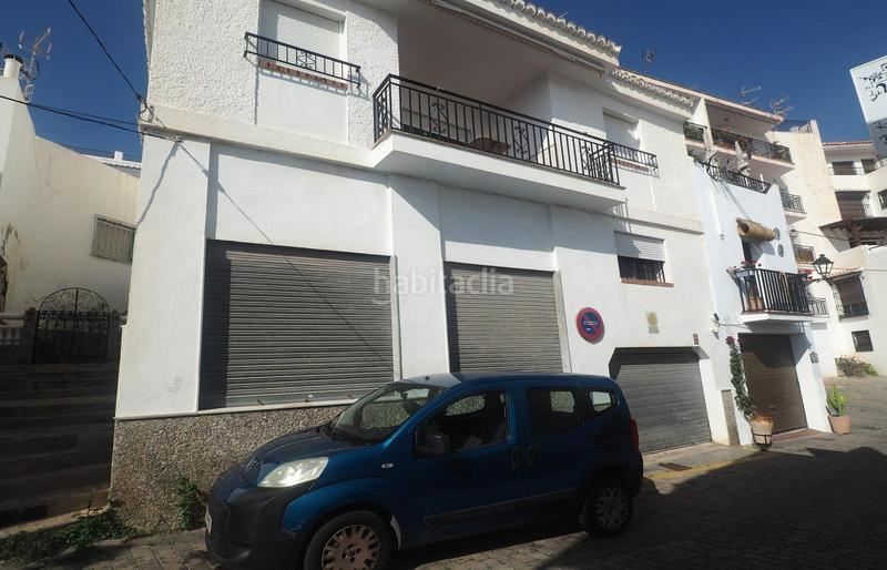 Foto 5b104cbc-71f9-40c8-b0e6-b5172a0bc589. Edificio todo en uno disfruta vistas, comodidad y potencial de inversión en este edificio único en Salobreña