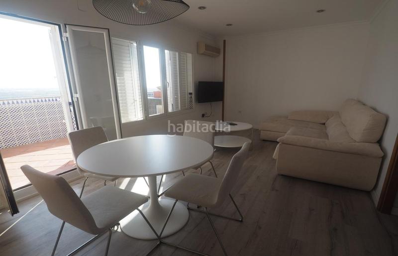 Foto 71b382df-0a77-403a-91eb-f3dfc2c0bccb. Edificio todo en uno disfruta vistas, comodidad y potencial de inversión en este edificio único en Salobreña