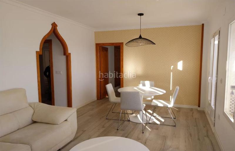 Foto 98c5996d-9ba1-4320-a227-58ffd938ff43. Edificio todo en uno disfruta vistas, comodidad y potencial de inversión en este edificio único en Salobreña