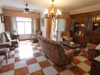 Apartament a La Trinidad. Interesante y amplio piso