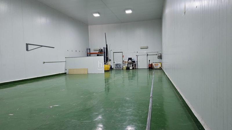 Foto b764abc2-3d57-43c8-ba1c-947e0e760724. Nau industrial a Colmenar