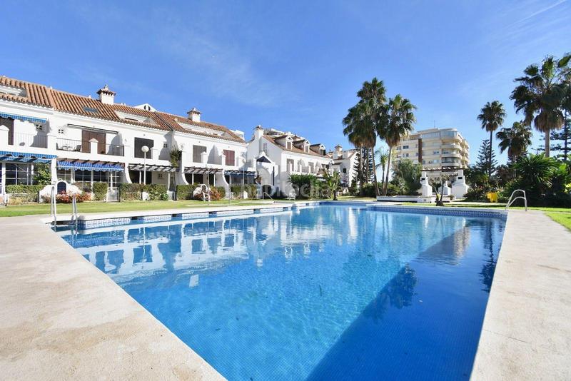 Foto 24595884-b631-4edf-8547-834eb9c1ddca. Àtic amb calefacció aparcament piscina a Castillo Sohail - Myramar Fuengirola