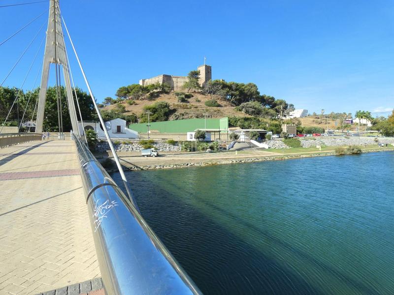 Foto d02908bd-a63a-4120-9461-b2fda978637b. Àtic amb calefacció aparcament piscina a Castillo Sohail - Myramar Fuengirola