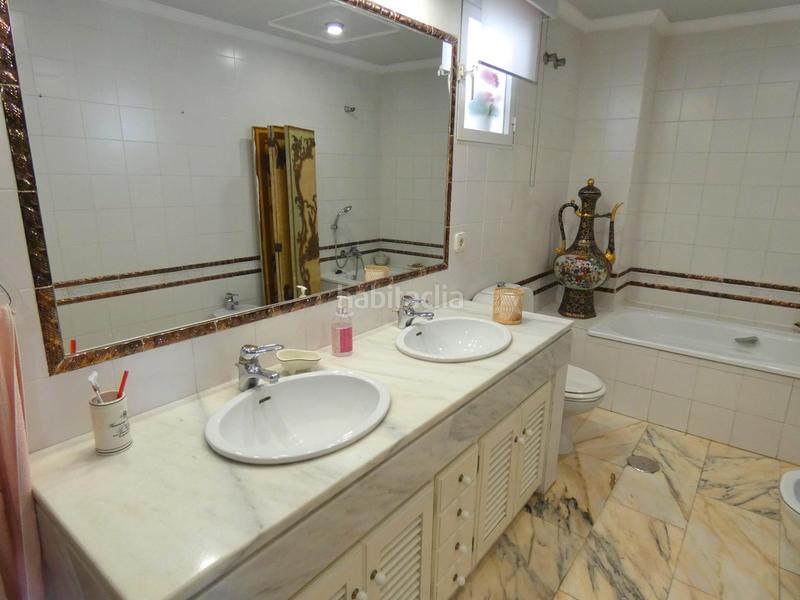 Foto 28645542-194a-4098-b59e-d014f6d1a16c. Penthouse with heating parking pool in Castillo Sohail - Myramar Fuengirola