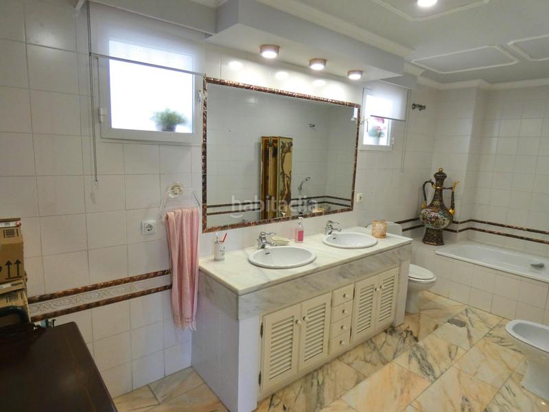 Foto 50fbcbe9-f6f4-4491-b148-d7b419a628a9. Penthouse with heating parking pool in Castillo Sohail - Myramar Fuengirola