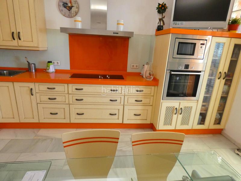 Foto 6b1026ad-5386-4d9e-837a-c7c50c89139b. Penthouse with heating parking pool in Castillo Sohail - Myramar Fuengirola