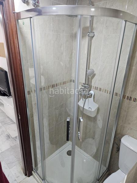 Foto 25d74f82-ccee-4254-a7ab-ec856cb793a6. Planta baja en calle subida san cristobal 8 estudio calle ferrandiz en Málaga
