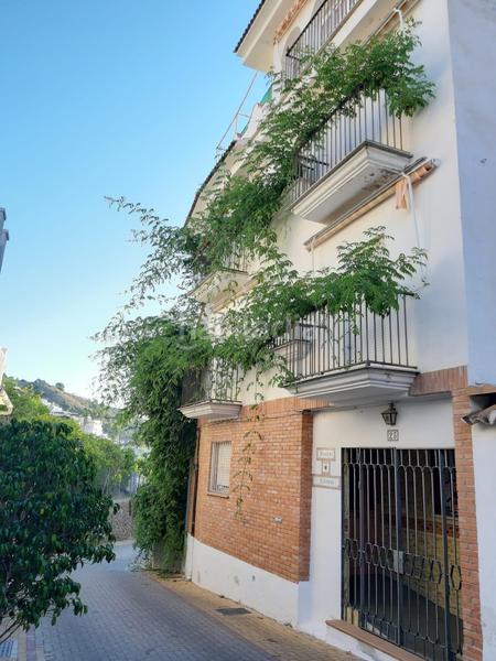 Foto 24821ca9-ffea-4c1a-b820-48bb2ad41e10. Edifici a Tolox