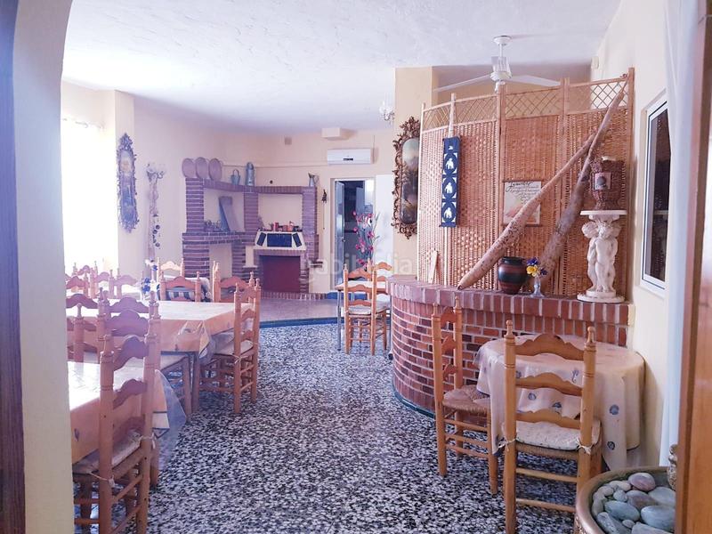 Foto 8b4e3d9c-39b9-43e4-b83c-32a97df335ba. Edifici a Tolox