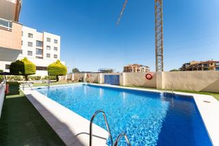 Pis a Calle carrera angustias 70. Piso 2 habitaciones torre del mar, garaje, trastero y piscina