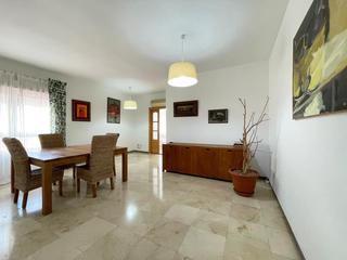 Apartament  Pasaje esperanto. Amplio piso en zona privilegiada de málaga con garaje incluido