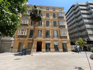 Apartament  Calle tomas heredia. Fantástico piso en el soho centro de málaga