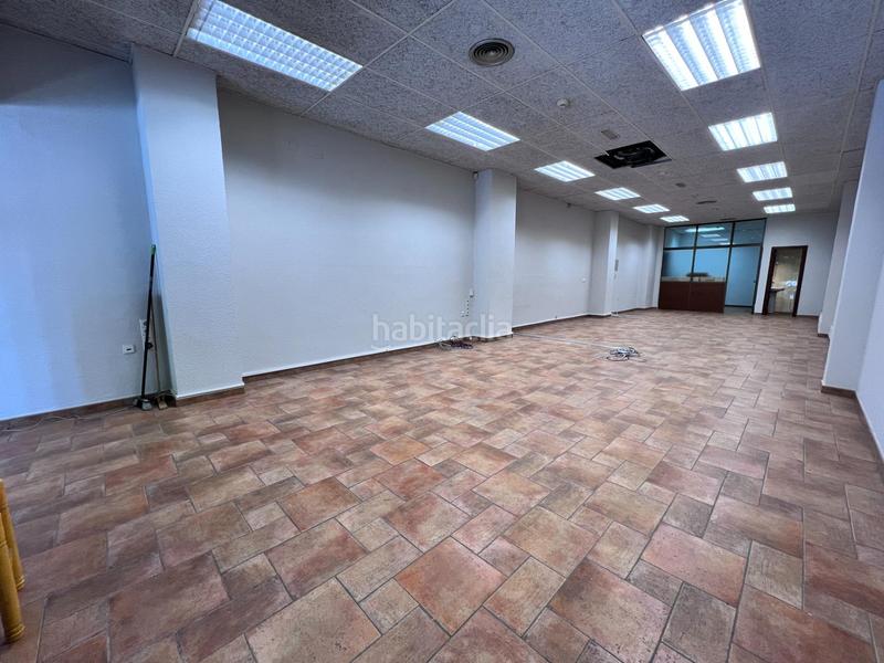 Foto 0b846126-b60e-4274-a2c9-84c3e3ea7f50. Alquiler local comercial localoficina pie de calle en Málaga