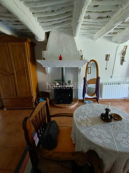 Foto 9ae81d0a-2481-482c-af2a-df808178a40e. Casa  de 180 m en el casco histórico encanto, vigas de castaño y paz absoluta en Capileira