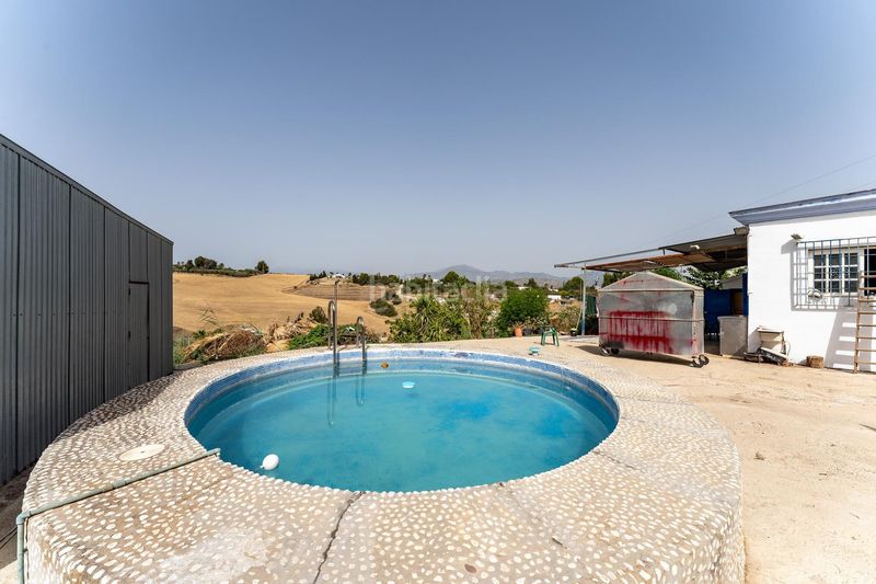 Foto e4567b48-74bc-406b-b98c-328bd50093ff. Casa amb aparcament piscina a Casalpalma - Fahala Cártama