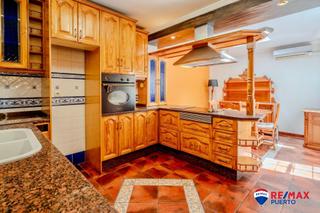 Maison jumelée  Calle de martín fierro. !!oportunidad propiedad poco frecuente a la venta en zona guadal