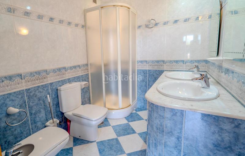 Foto 2bc9f757-849b-4a89-936f-33e721fa21da. Casa adosada !!oportunidad propiedad poco frecuente a la venta en zona Guadalmar en Málaga