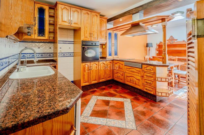 Foto 999e9c4c-6ad9-4397-bfb6-3c52f6117036. Casa adosada !!oportunidad propiedad poco frecuente a la venta en zona Guadalmar en Málaga