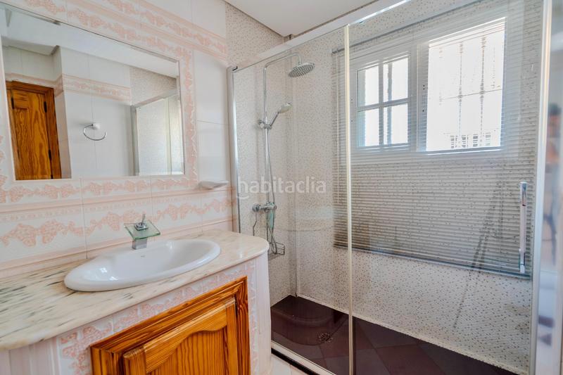 Foto e32aec7c-f239-4b36-9ec2-4a85ec5f943b. Casa adosada !!oportunidad propiedad poco frecuente a la venta en zona Guadalmar en Málaga