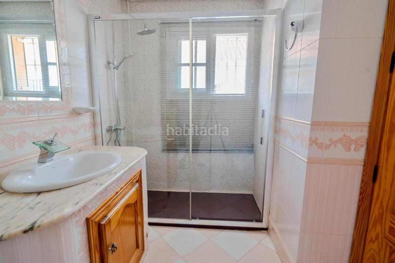 Foto ec157f0b-d94d-4918-bb01-7c6b41f50148. Casa adosada !!oportunidad propiedad poco frecuente a la venta en zona Guadalmar en Málaga
