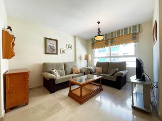 Appartement  Antonio ferrandis. Amplio piso con terraza, garaje y ubicación excepcional cerca de
