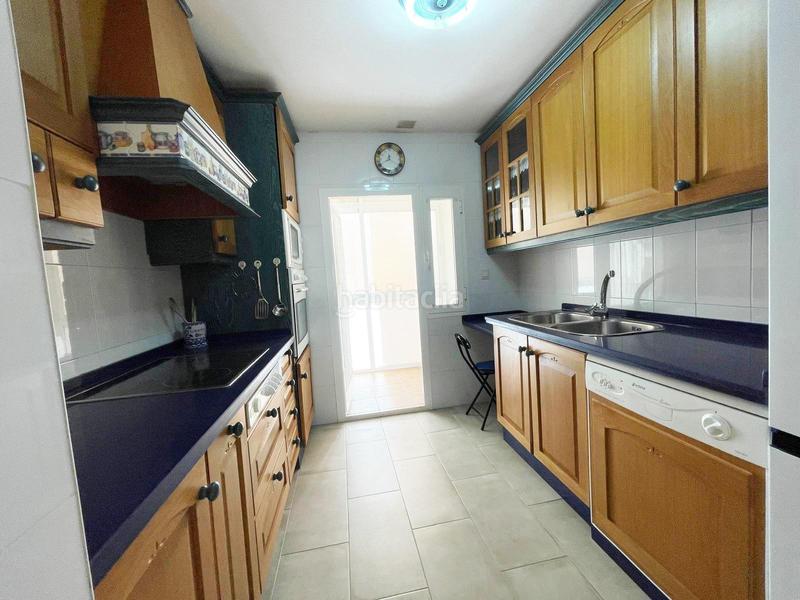 Foto 19328890-0816-49f4-9bd4-5166f2a29732. Apartamento amplio piso con terraza, garaje y ubicación excepcional cerca del centro y la playa en Nerja