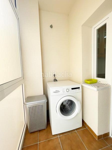 Foto e0140cf4-89df-415e-aac2-b33b52a44f3d. Apartamento amplio piso con terraza, garaje y ubicación excepcional cerca del centro y la playa en Nerja