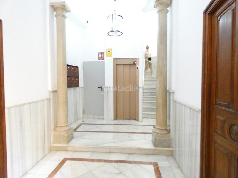 Foto a63bb40e-d8b7-4c34-aff9-7a2e459ce81d. Pis amb calefacció aparcament a Centro Histórico Málaga