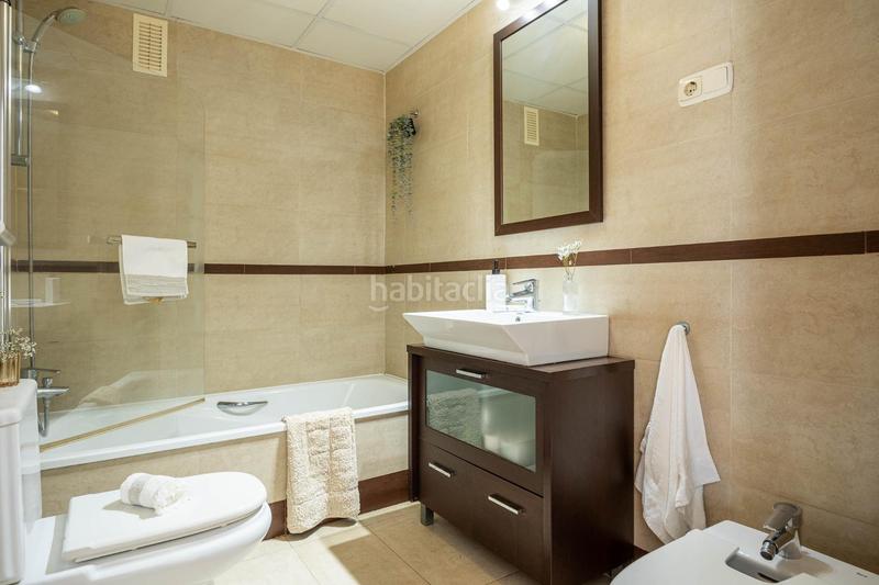 Foto 1cccaea6-1da8-4201-bcc4-1d37c6d7ce0c. Apartamento  con garaje en calle eslava en Málaga
