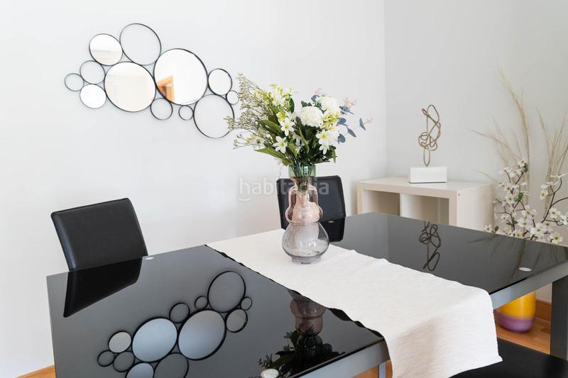 Foto 54b76c42-a132-40ff-b0f6-a3297b61ddc9. Apartamento  con garaje en calle eslava en Málaga