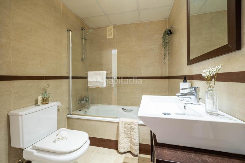 Foto 987ac972-8928-4d99-aada-139ee0fafbf9. Apartamento  con garaje en calle eslava en Málaga