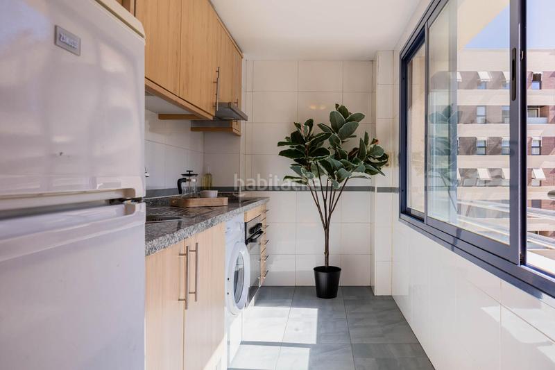 Foto b52d9e16-422c-4619-aba8-cfd5f0d6dfe5. Apartamento  con garaje en calle eslava en Málaga