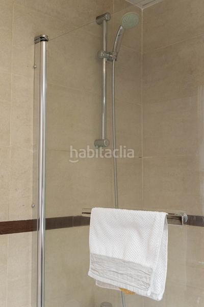 Foto e8d38302-423e-41be-948a-6251b34d59e1. Apartamento  con garaje en calle eslava en Málaga