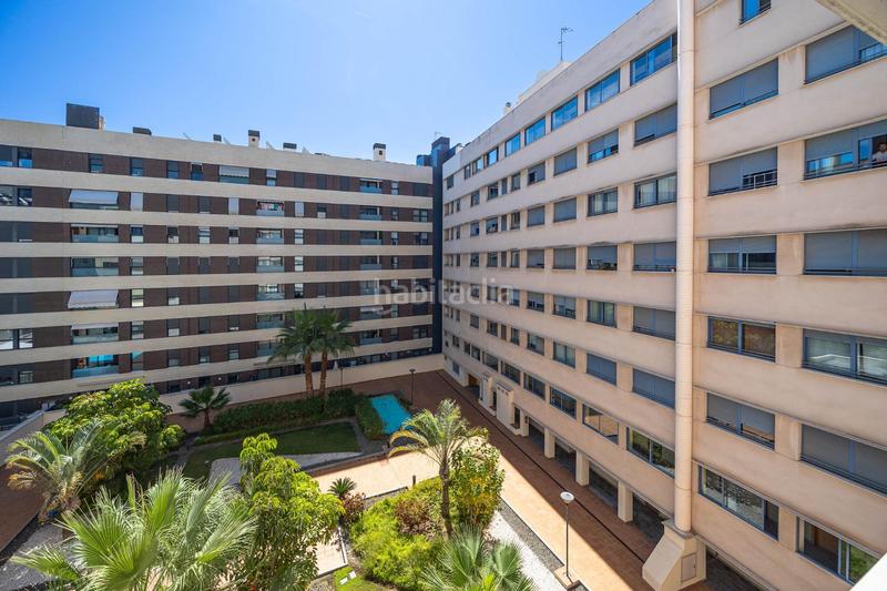 Foto f7d75f94-ebdb-465b-b72d-a3cd04740a1e. Apartamento  con garaje en calle eslava en Málaga