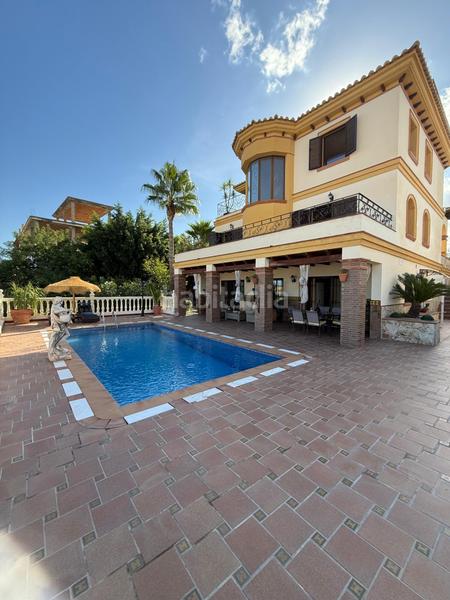 Foto 77467707-2e7d-4f22-a9c9-4c95e5e2e27d. Xalet a calle minerva a Coín