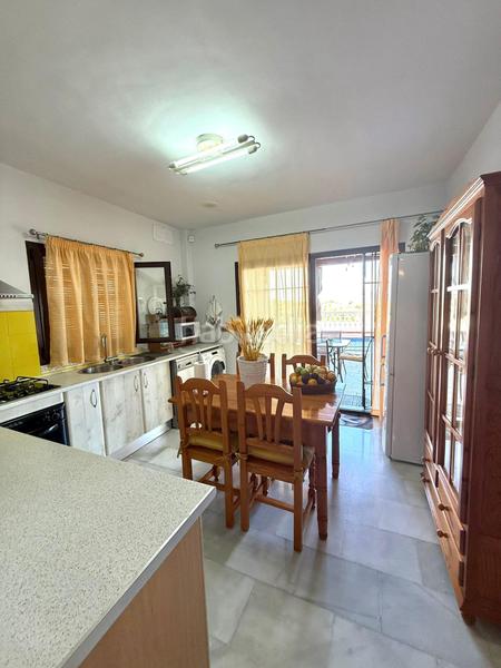 Foto 906a42f5-1d51-462b-8519-76b24251bc1a. Xalet a calle minerva a Coín