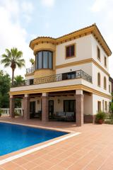 Chalet in Calle minerva, de 37. Casa independiente con terreno urbanizable
